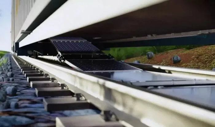 Sun-Ways saulės baterijos ant geležinkelio bėgių